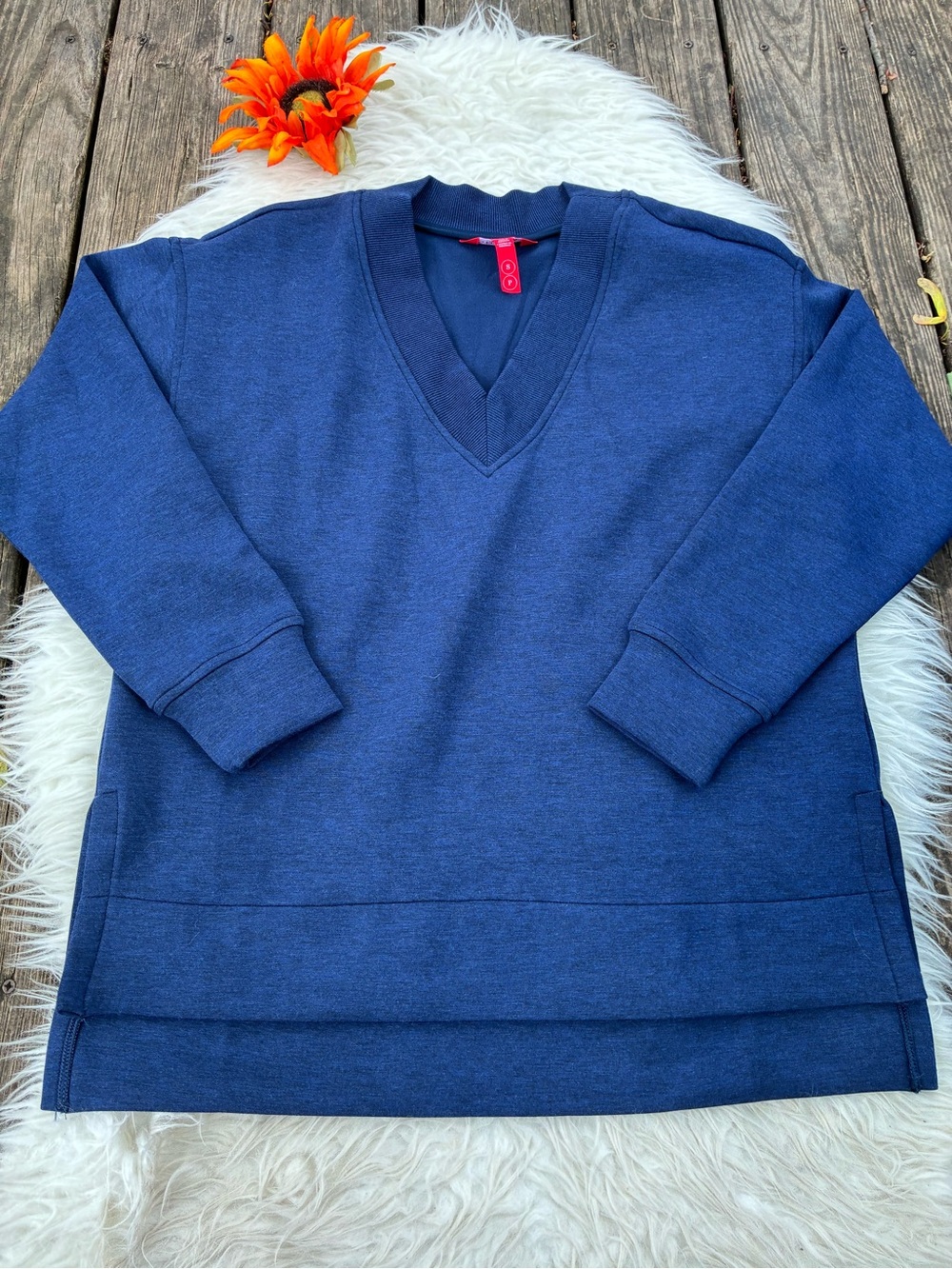 🌺HP❤️retails $246/set NWOT SET SPANX SOFTEST v neck sweater and wide leg pants - Picture 4 of 15